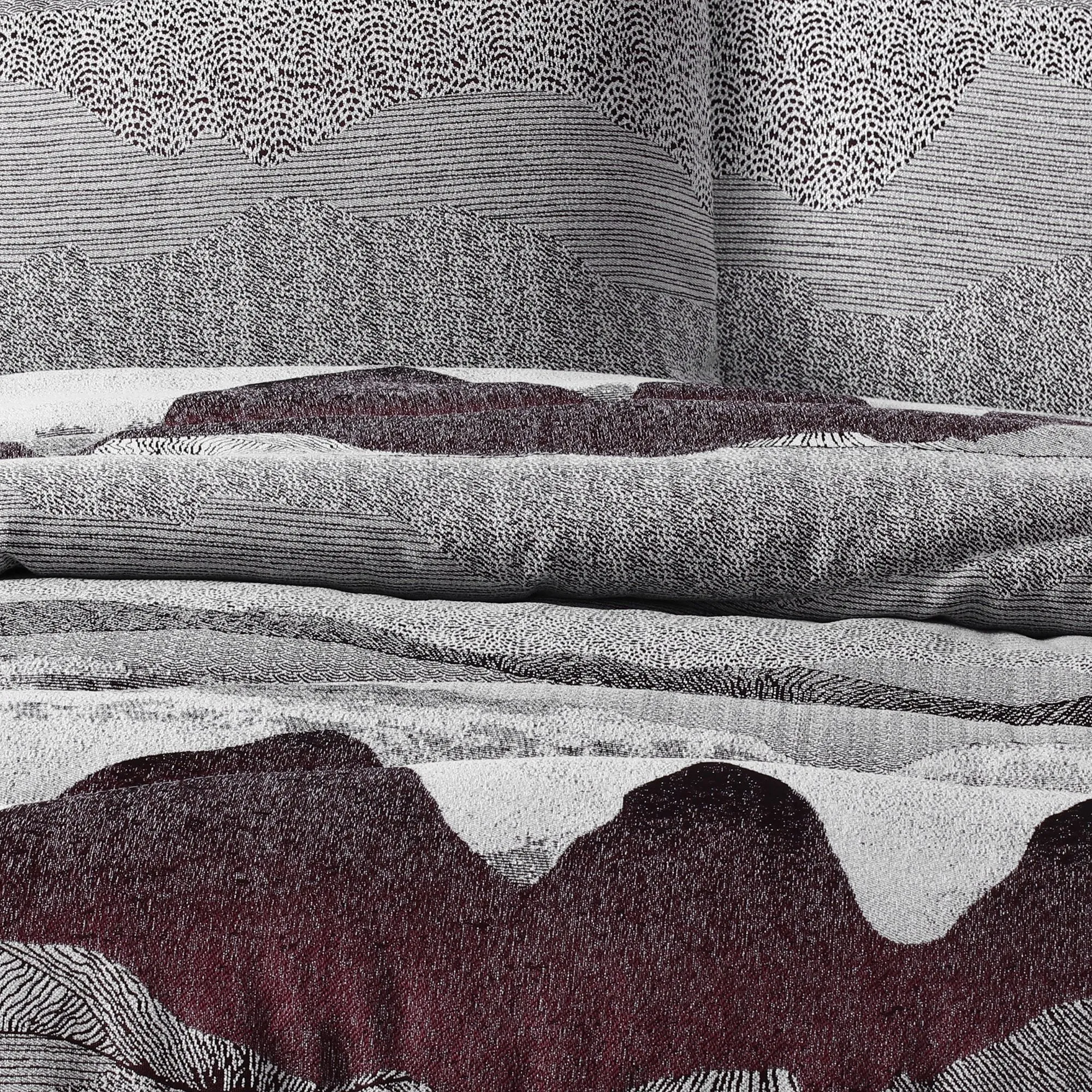 Accessorize Bulla Burgundy Jacquard Quilt Cover Sets