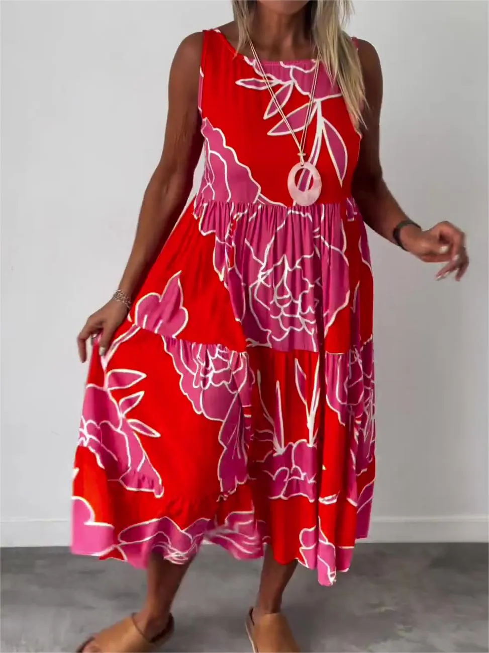 Alina | Fashionable dress with floral print