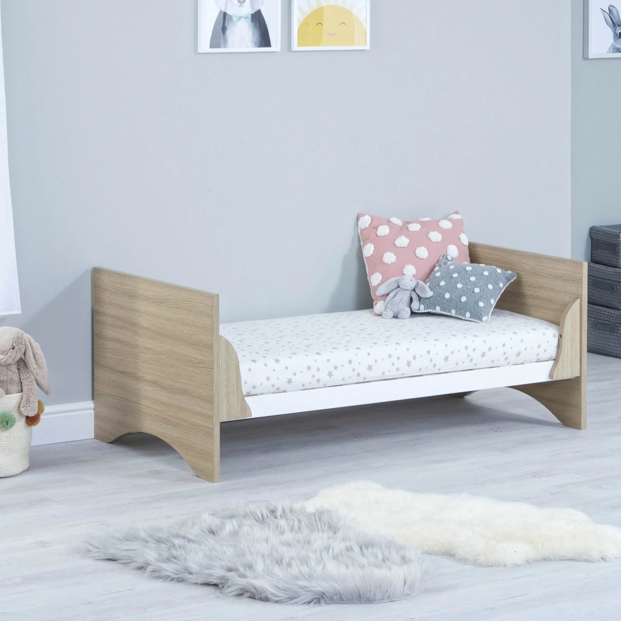Babymore Veni 2 Piece Cot Bed & Changing Unit - Oak White