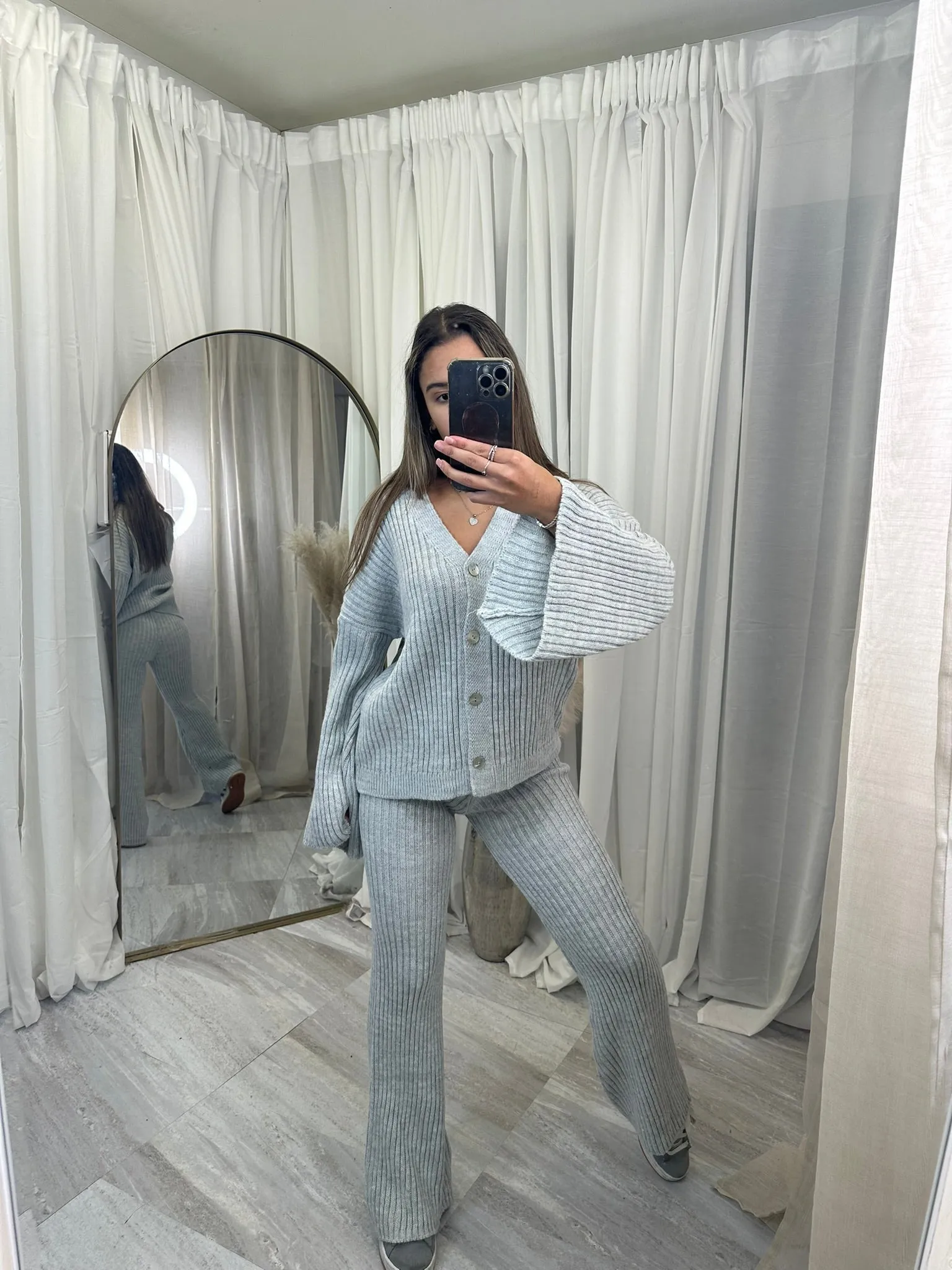 Buttoned flared knitted set