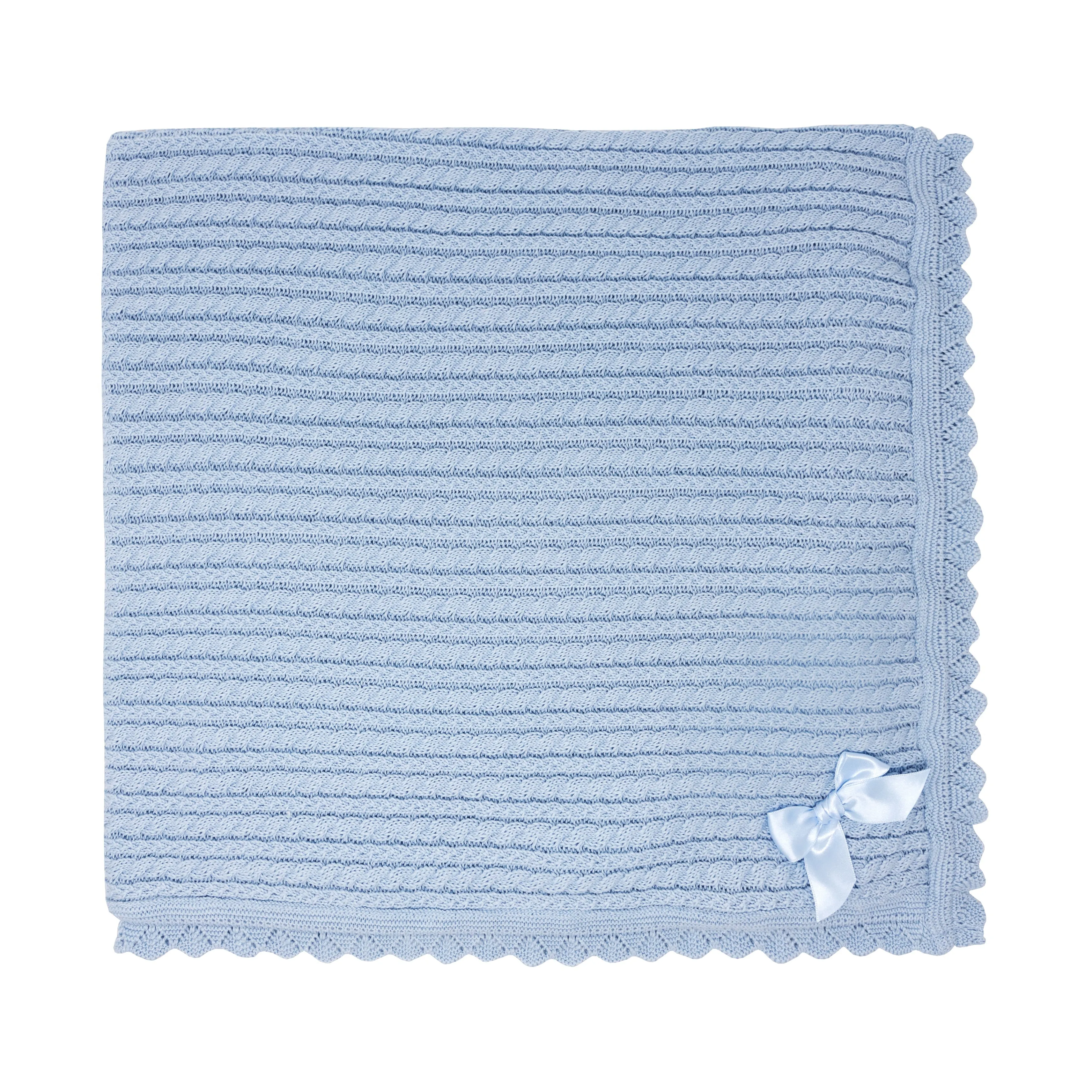 Cable knitted shawl with bow