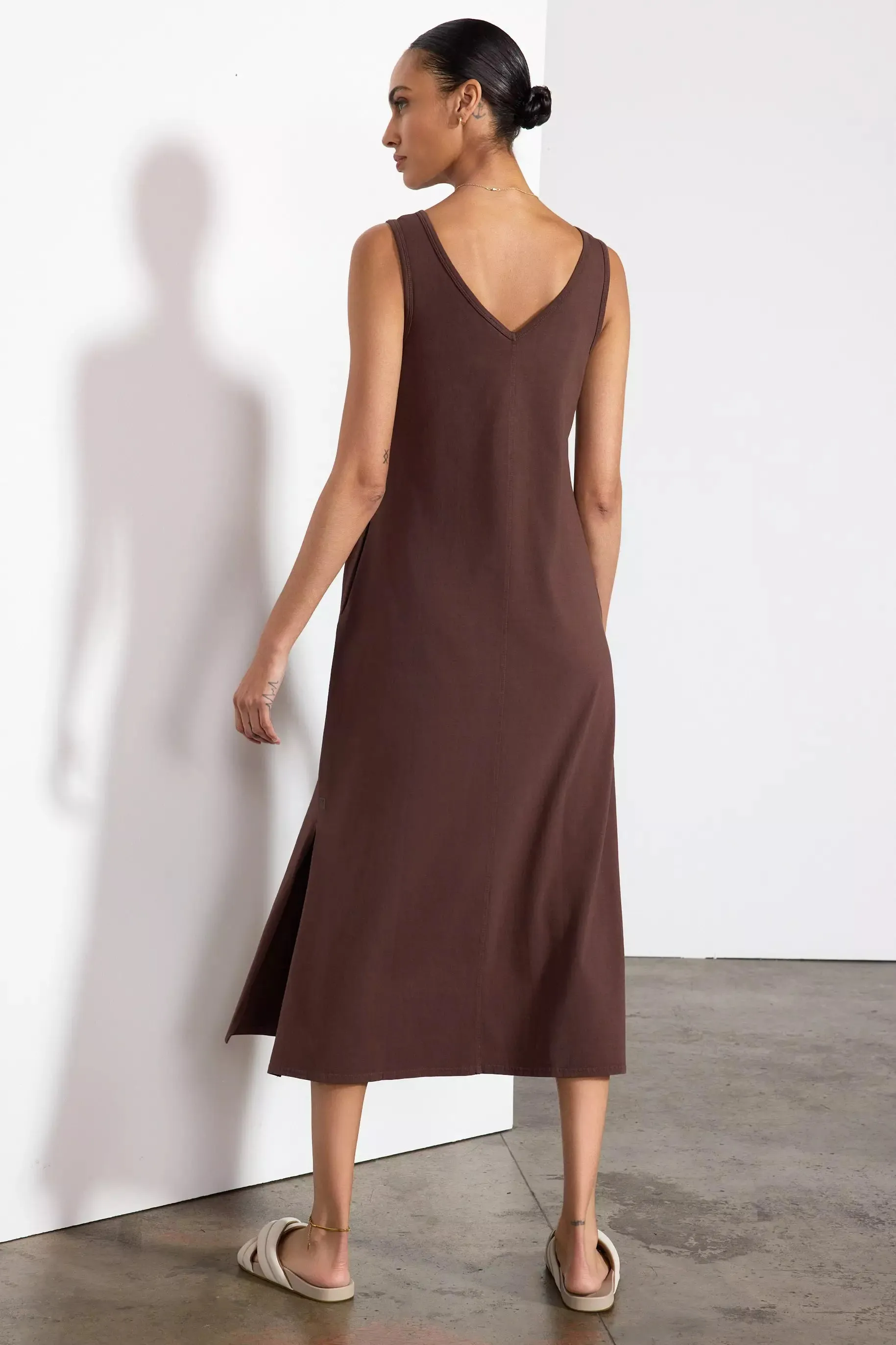 Calm V-Neck Dress - Chocolate Brown
