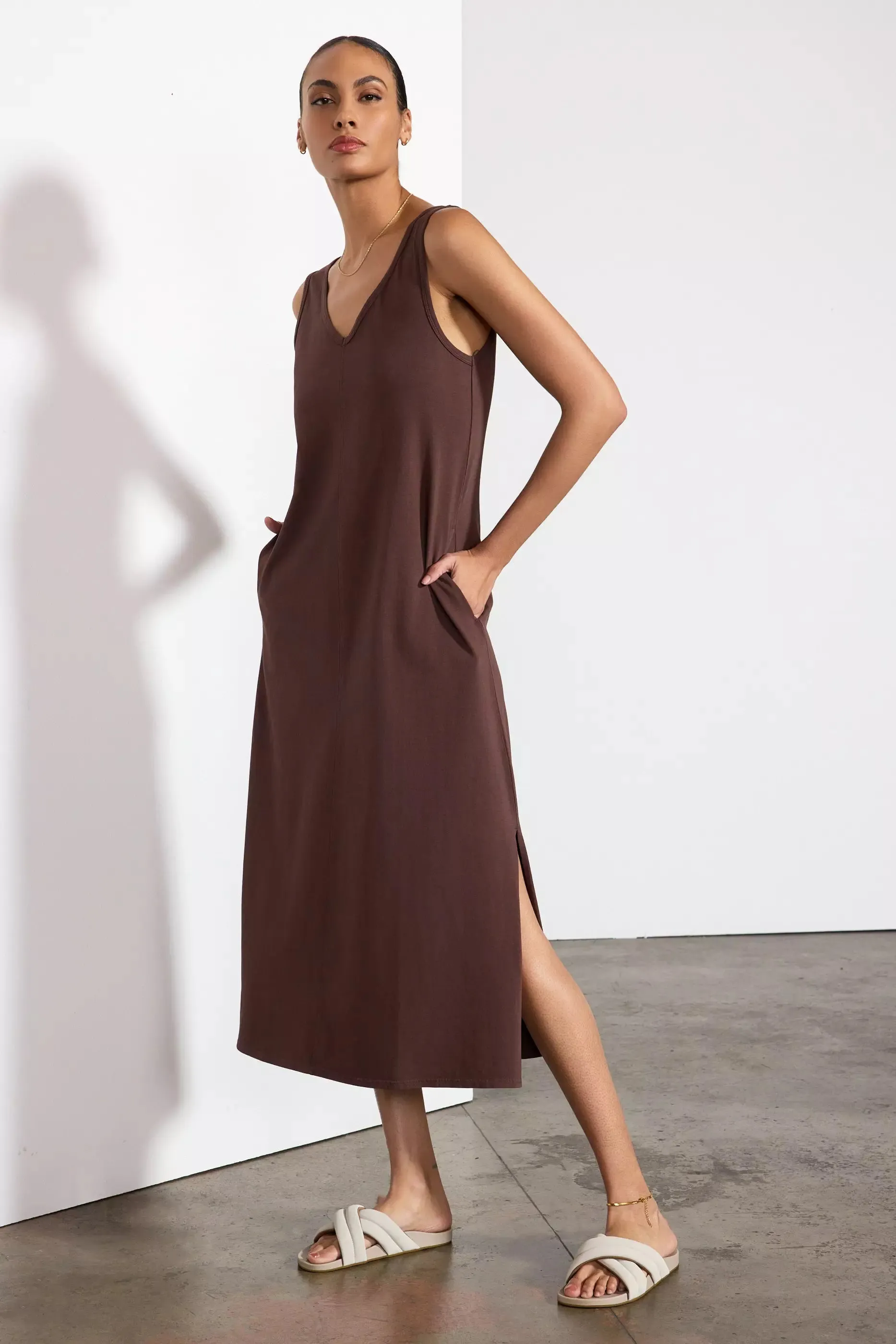 Calm V-Neck Dress - Chocolate Brown