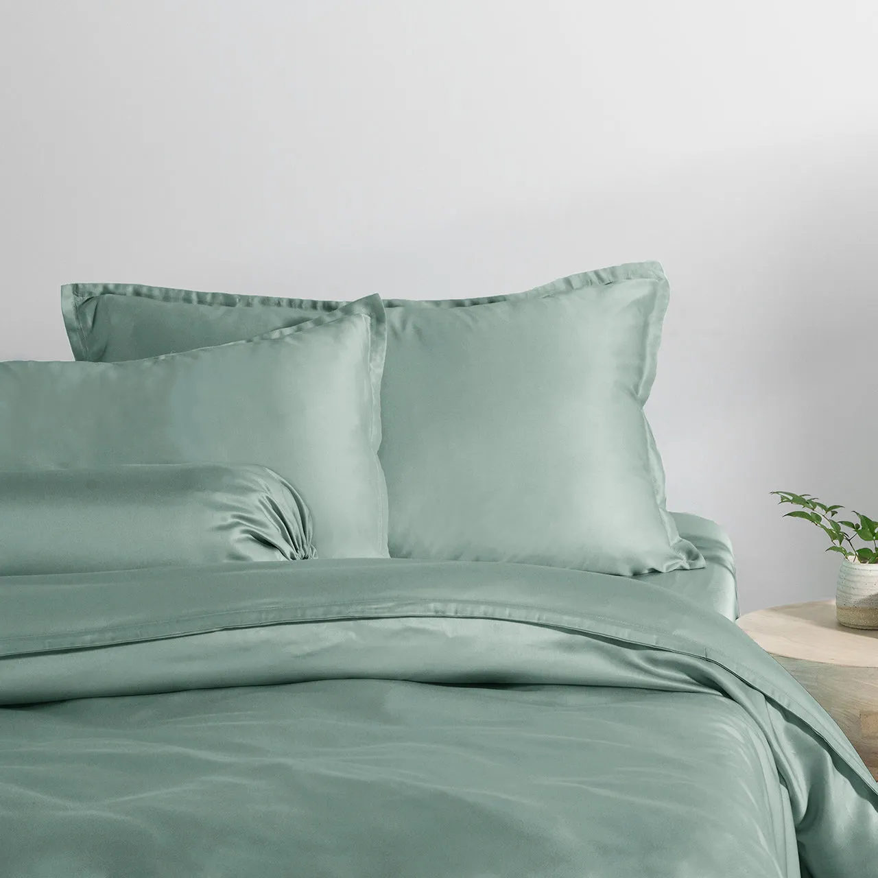 Cool Bamboo Bed Sheet Set Hotel Collection by Robinsons