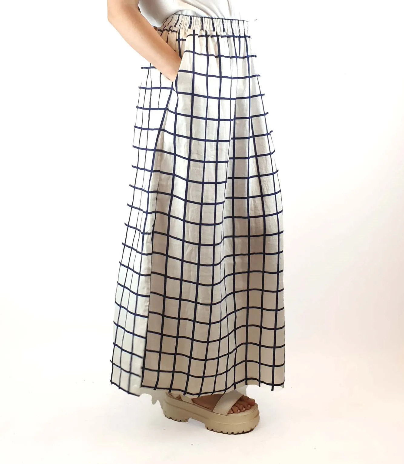 Elk blue and white check French linen skirt size 10