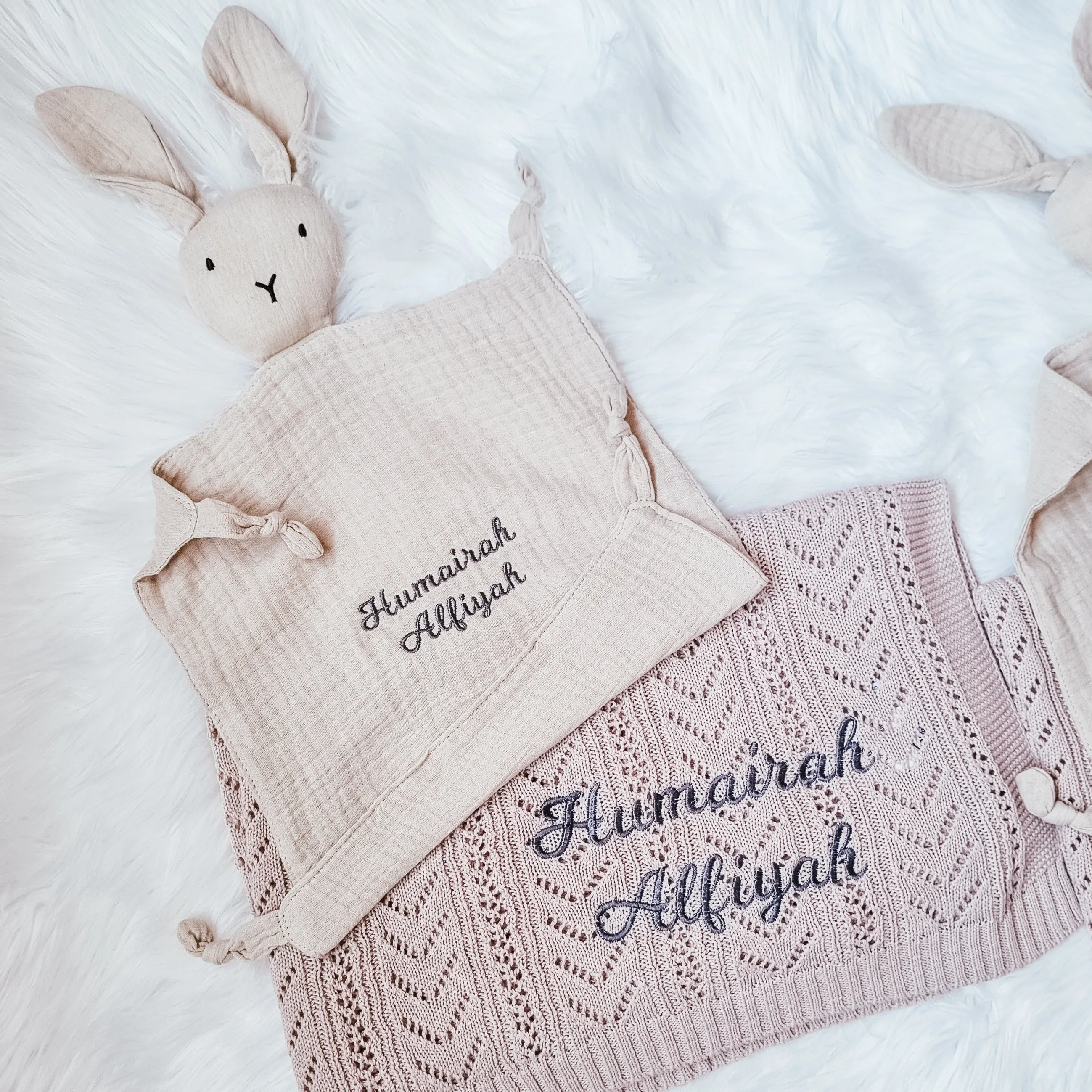 HANDKIE-BLANKIE Baby Hamper