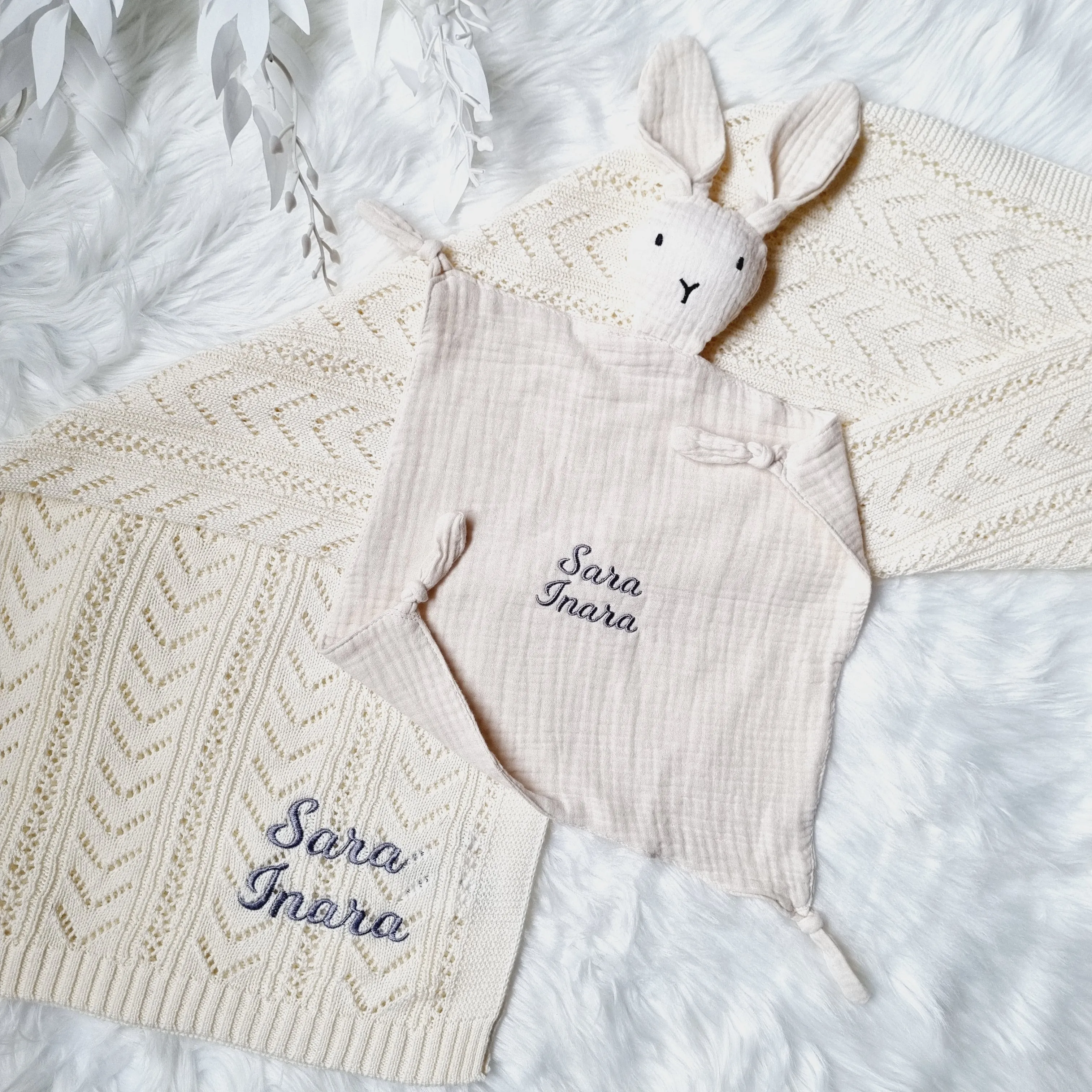 HANDKIE-BLANKIE Baby Hamper