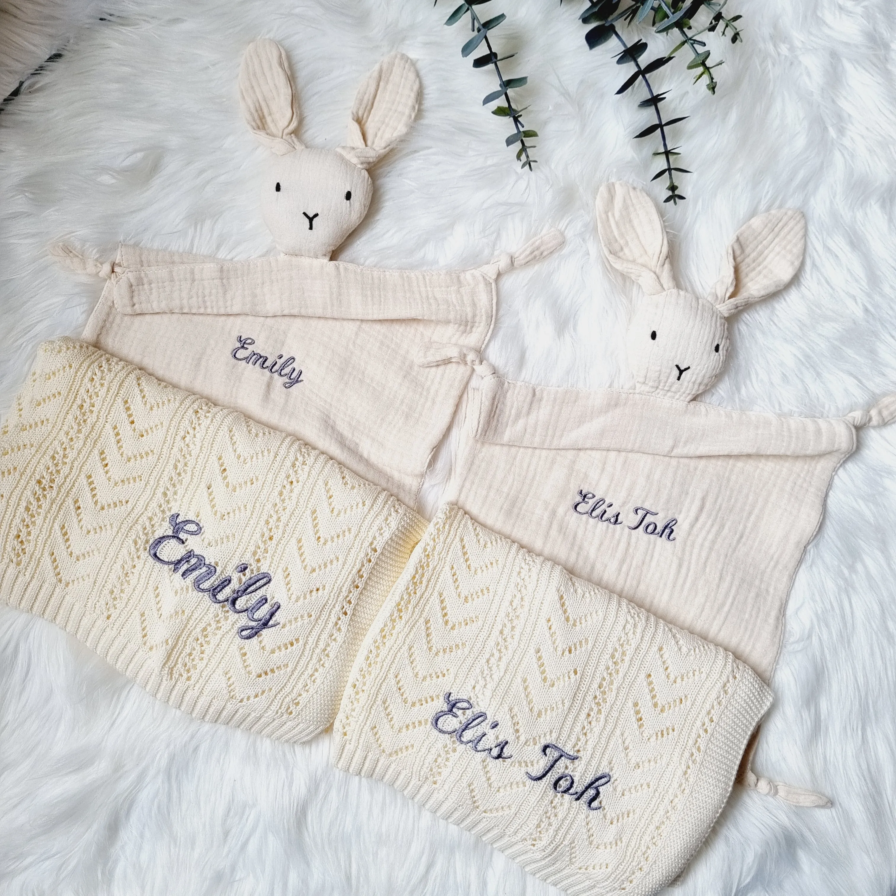 HANDKIE-BLANKIE Baby Hamper