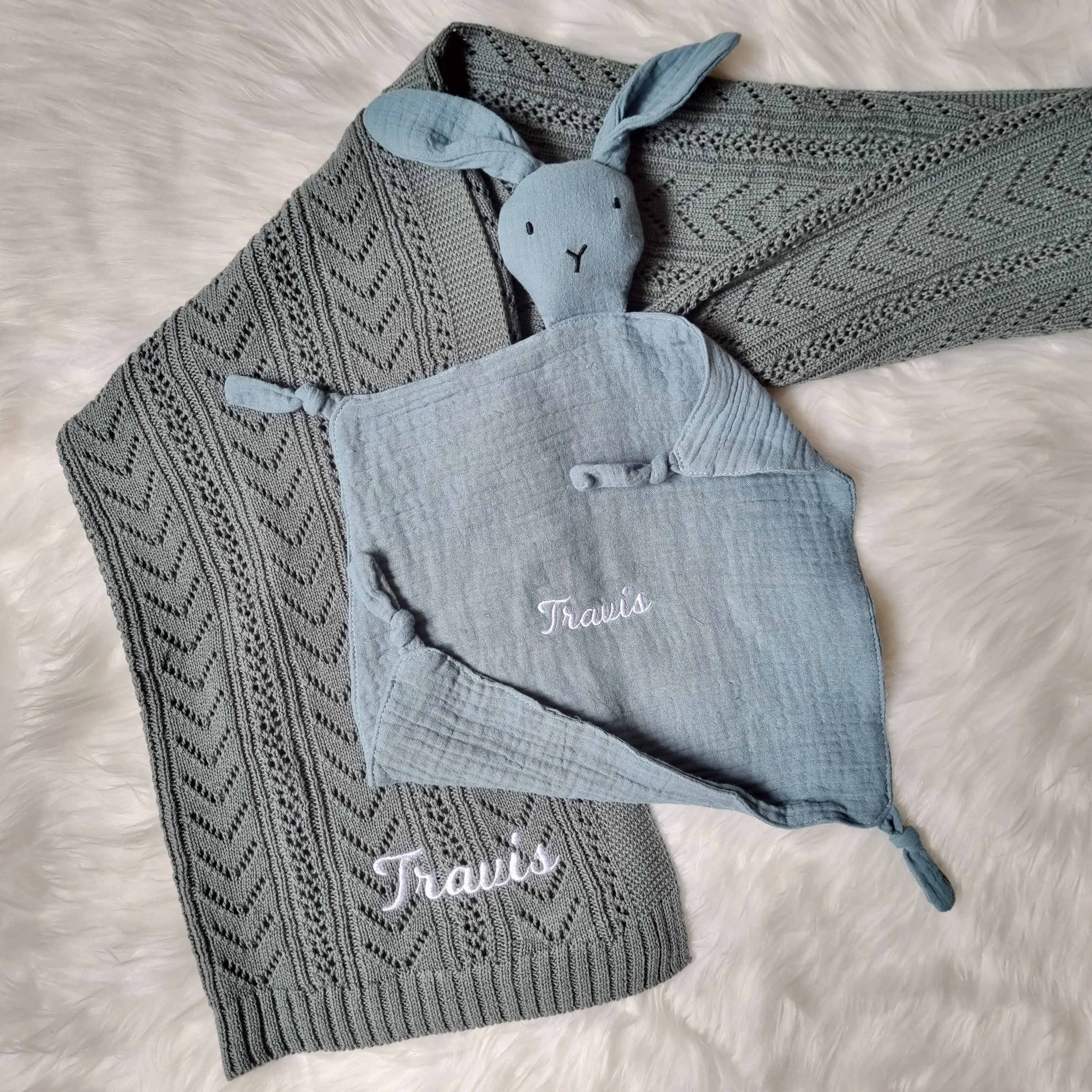 HANDKIE-BLANKIE Baby Hamper