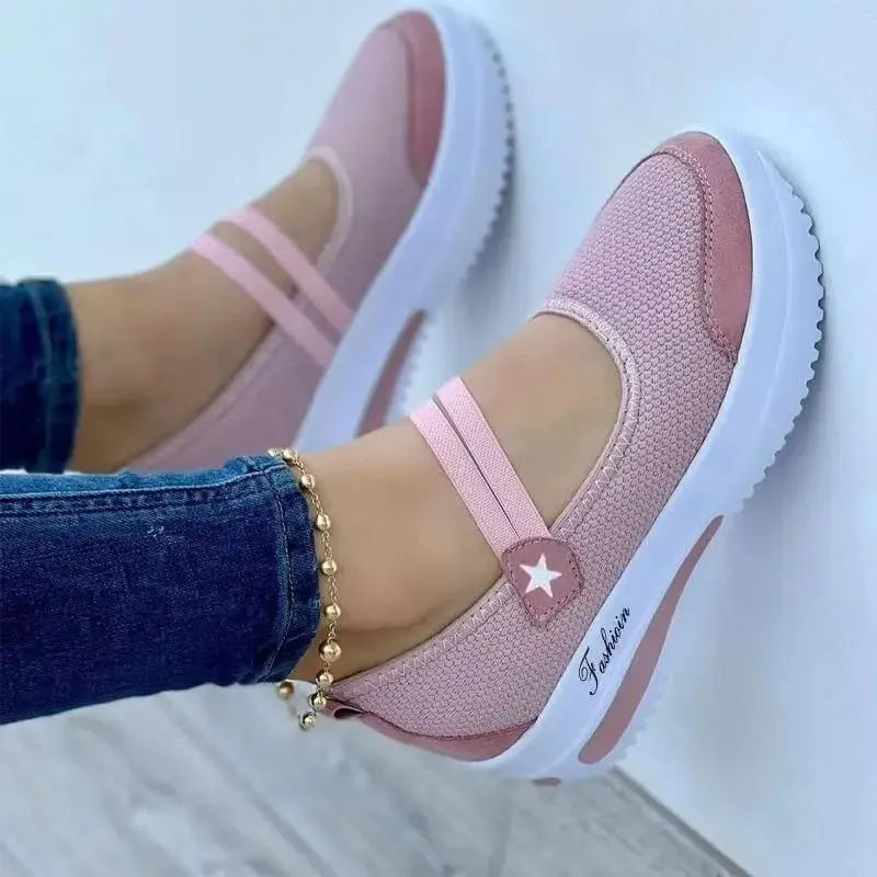 Leila® | Casual and effortless   sneakers