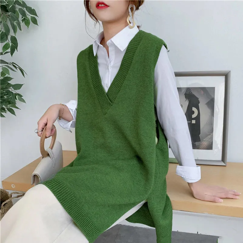 Loose Deep V-Neck Sleeveless Knitted Sweater