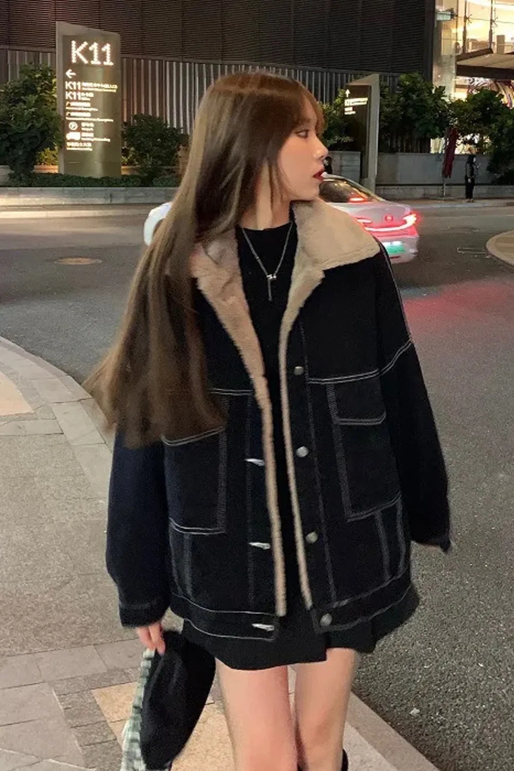 Loose Line Panelled Black Jeans Jacket