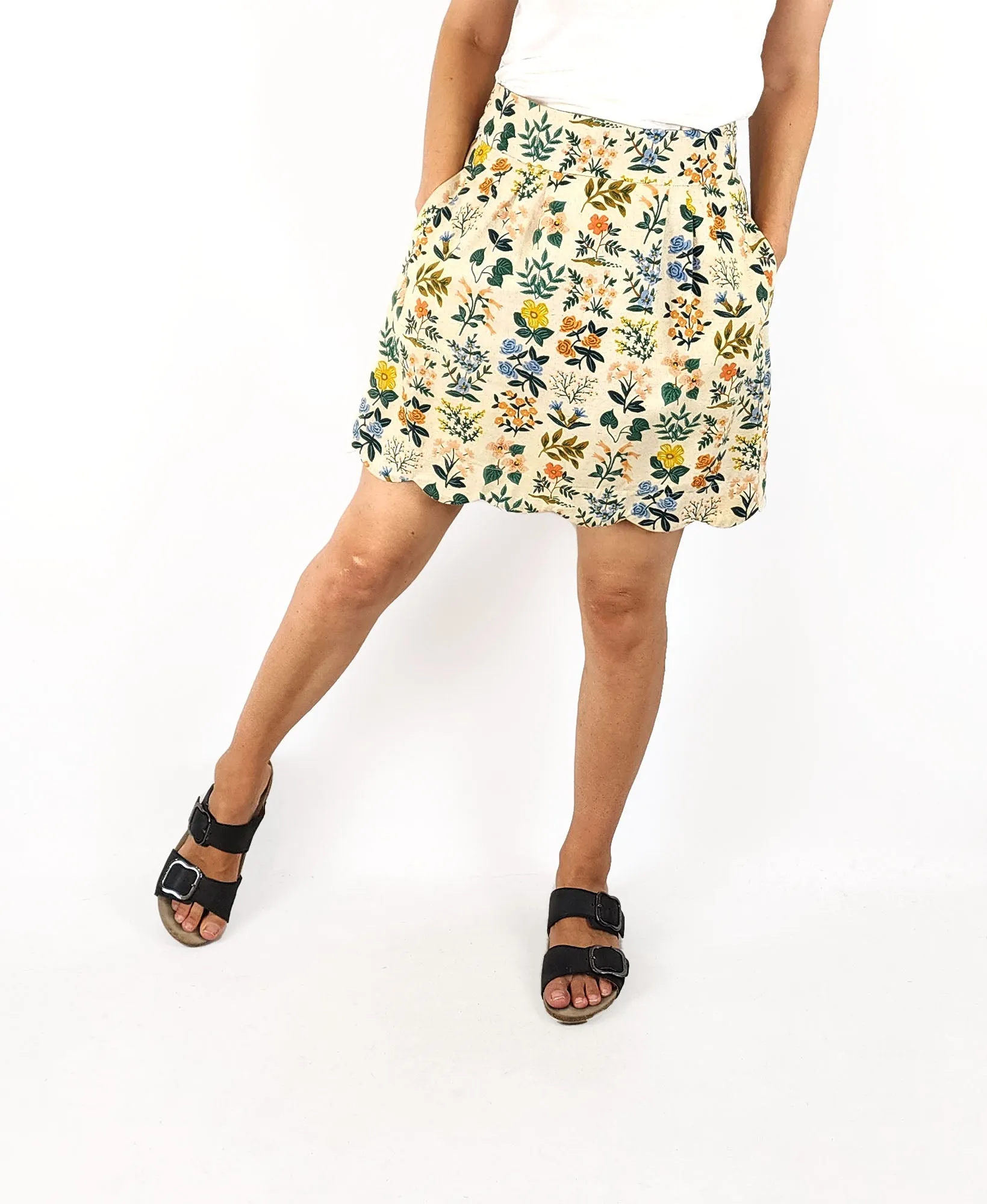 Made590 flower print skirt size XXS (easily fits 6 and 8)