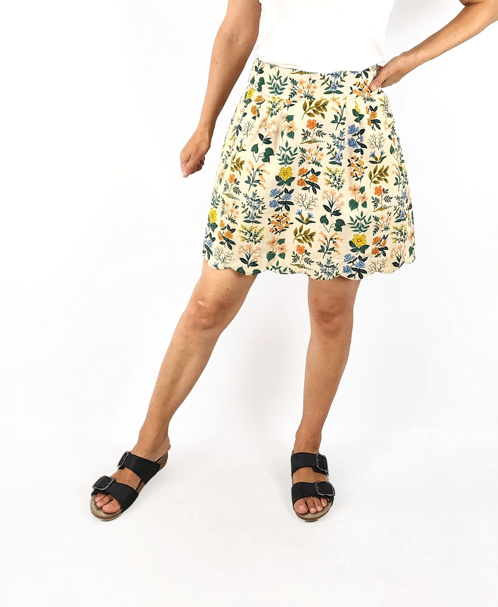 Made590 flower print skirt size XXS (easily fits 6 and 8)