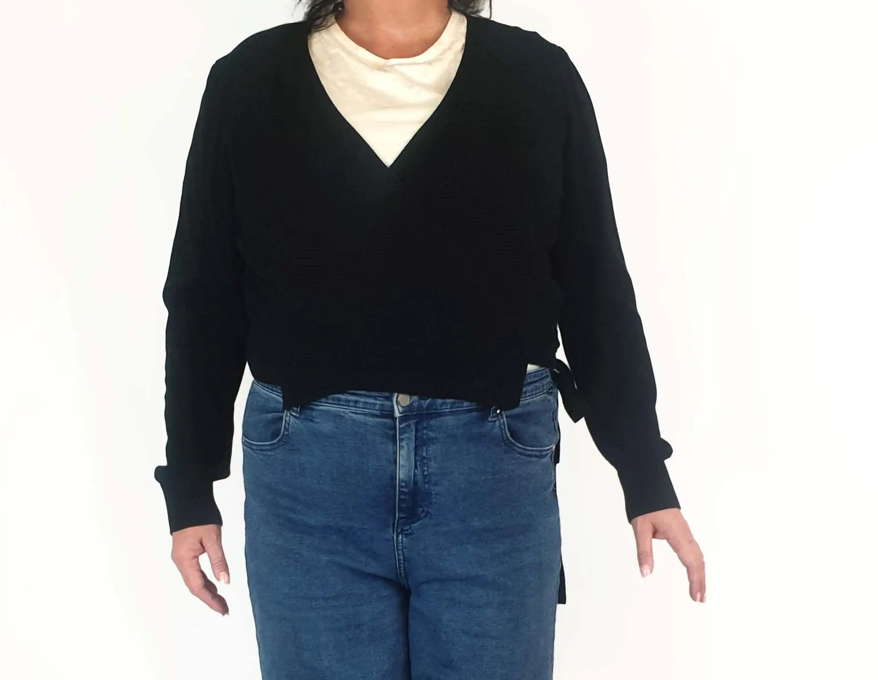 Princess Highway black ballerina style cropped wrap cardigan size 18