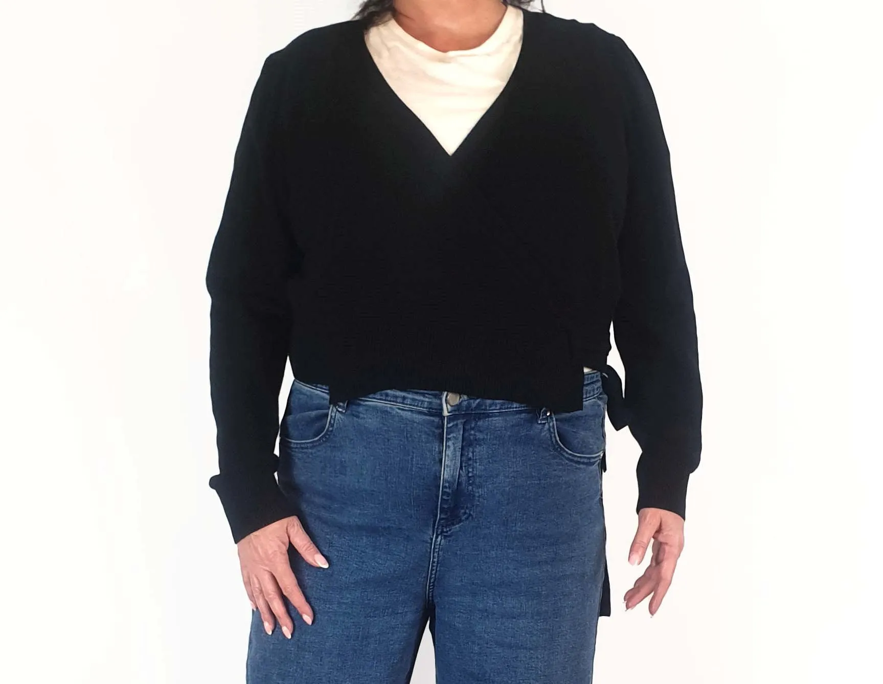 Princess Highway black ballerina style cropped wrap cardigan size 18