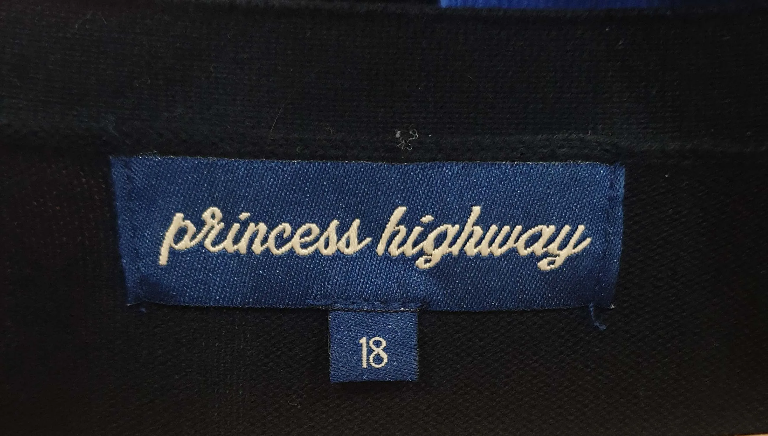Princess Highway black ballerina style cropped wrap cardigan size 18