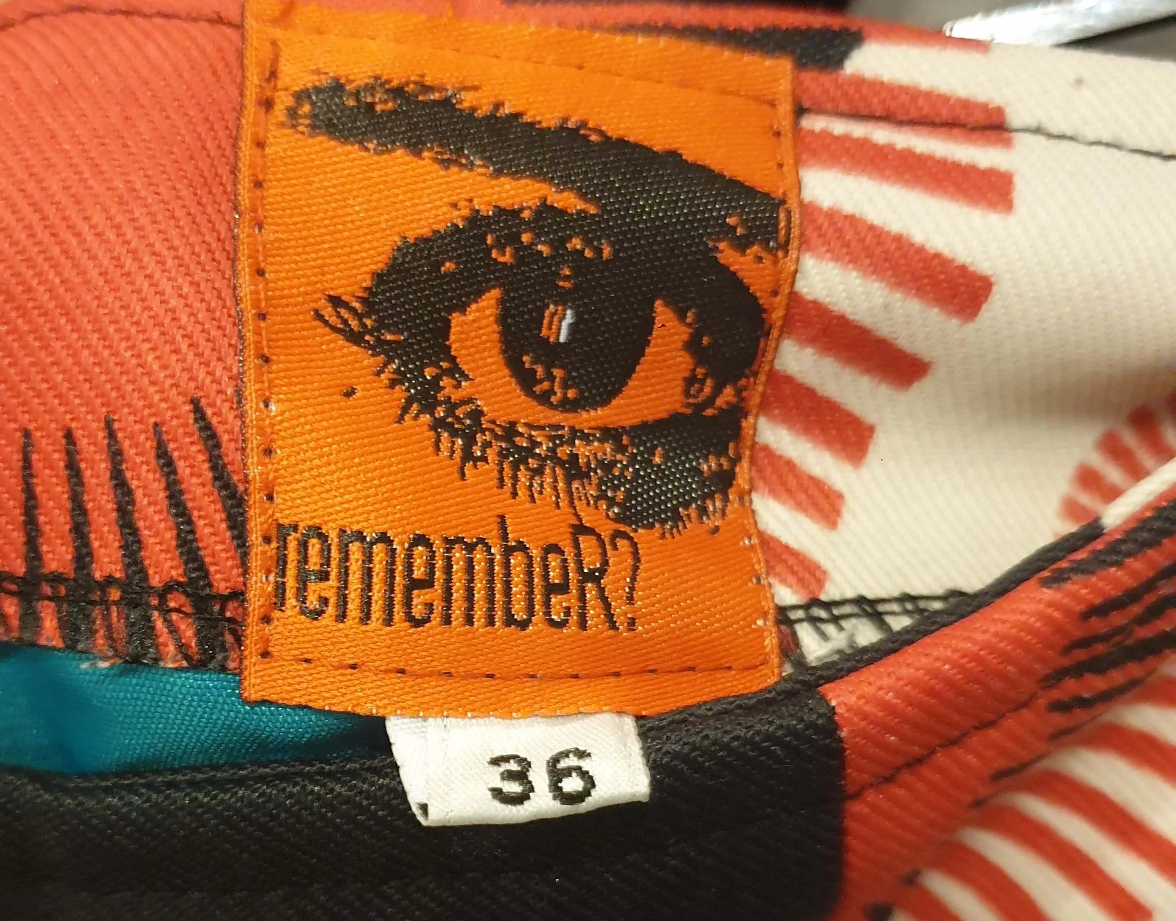 Remember? Black-based unique print skirt size 36 (best fits AU 10)