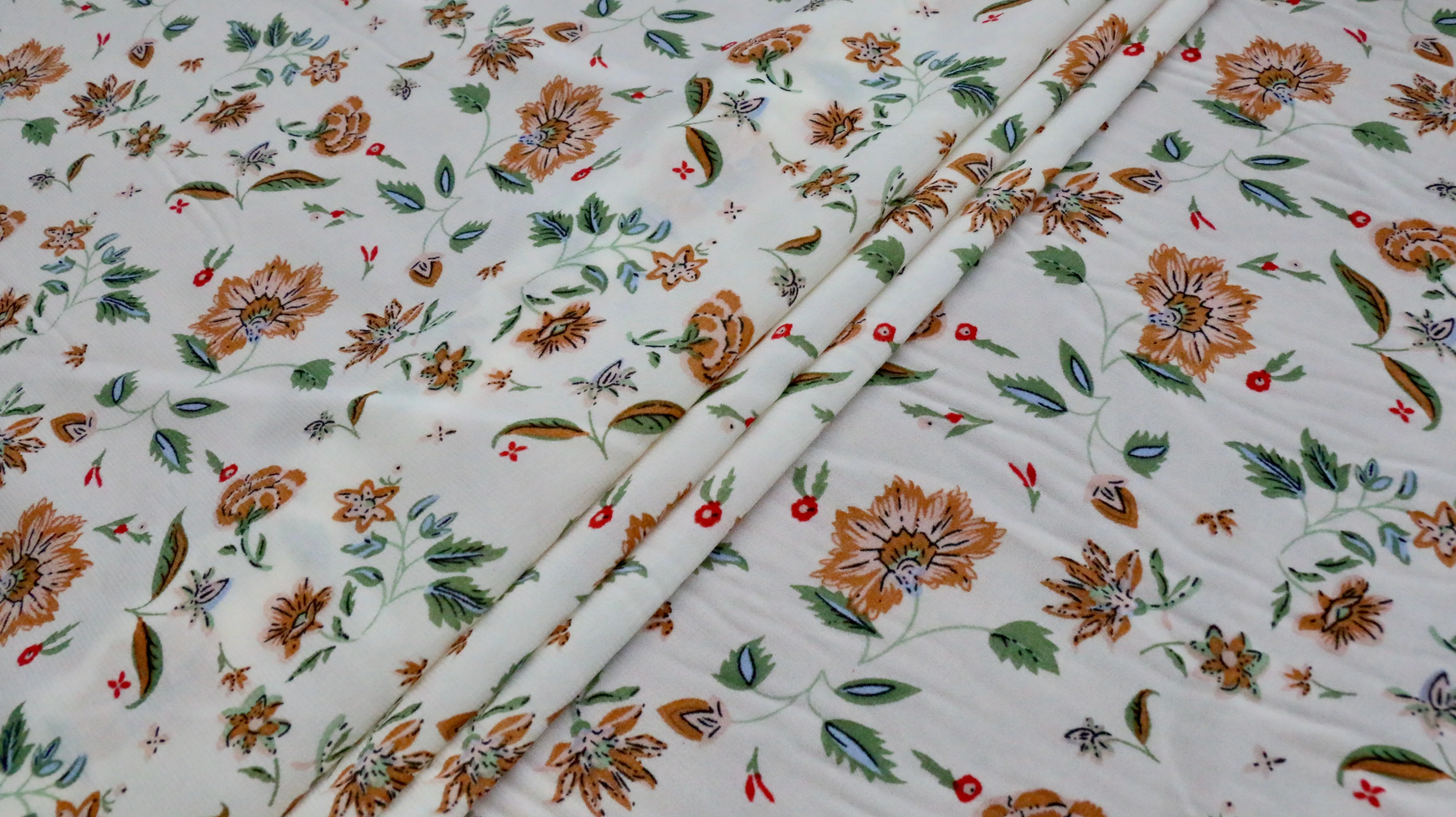 REMNANT 0.60m x 1.50m - CHIFFON FABRIC - Dianthus flower design - 10% Give/Stretch