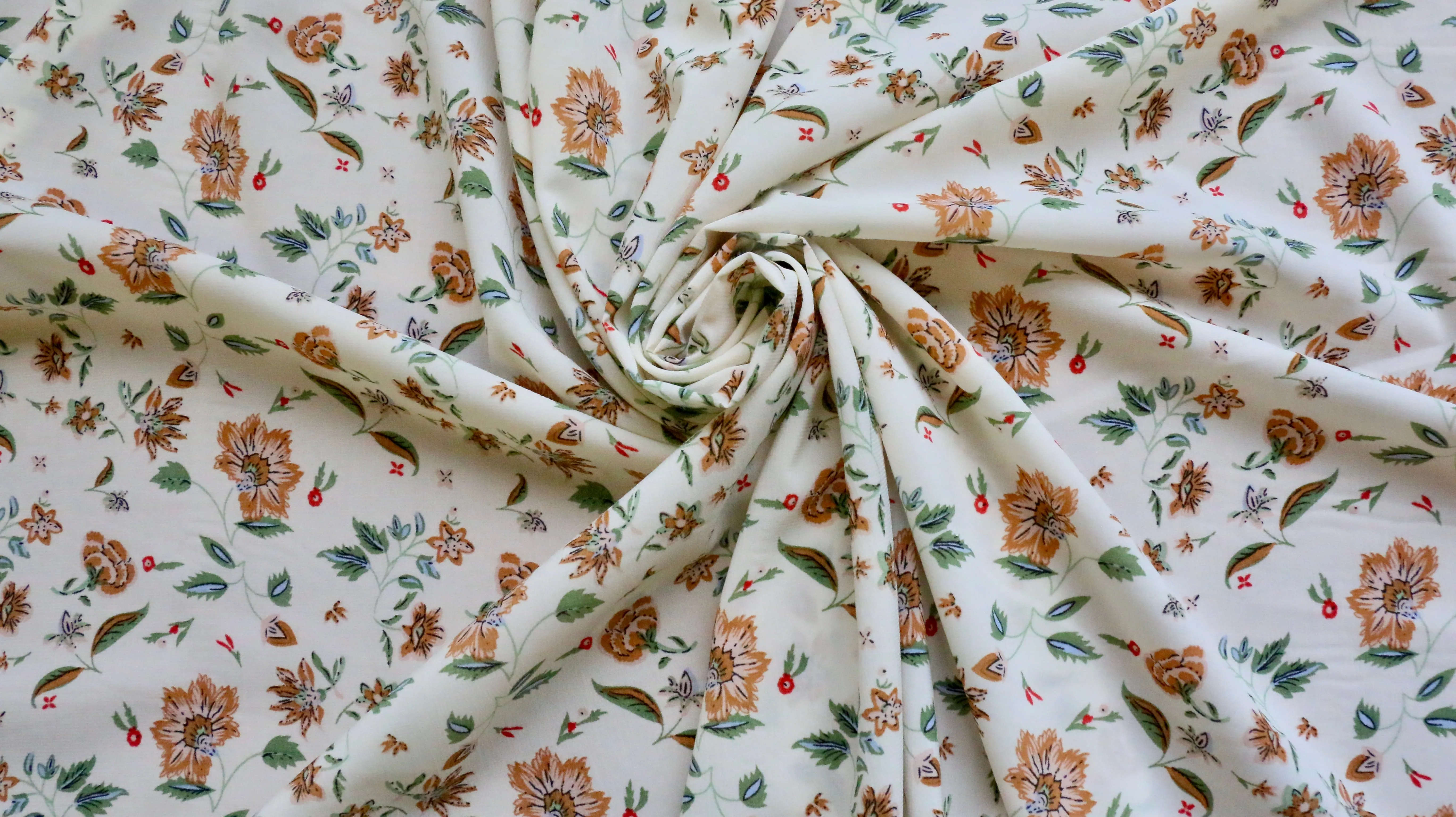REMNANT 0.60m x 1.50m - CHIFFON FABRIC - Dianthus flower design - 10% Give/Stretch