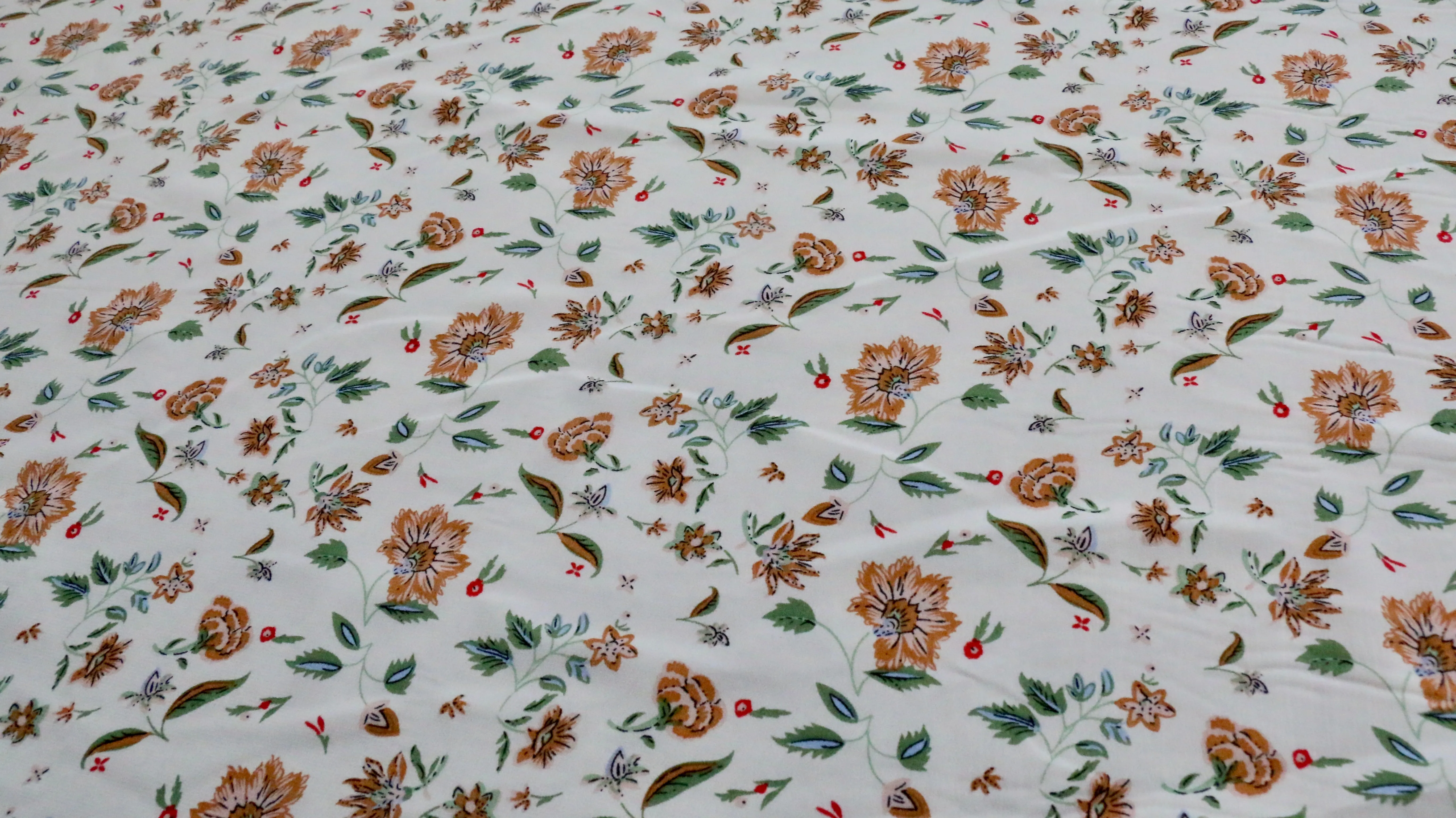 REMNANT 0.60m x 1.50m - CHIFFON FABRIC - Dianthus flower design - 10% Give/Stretch