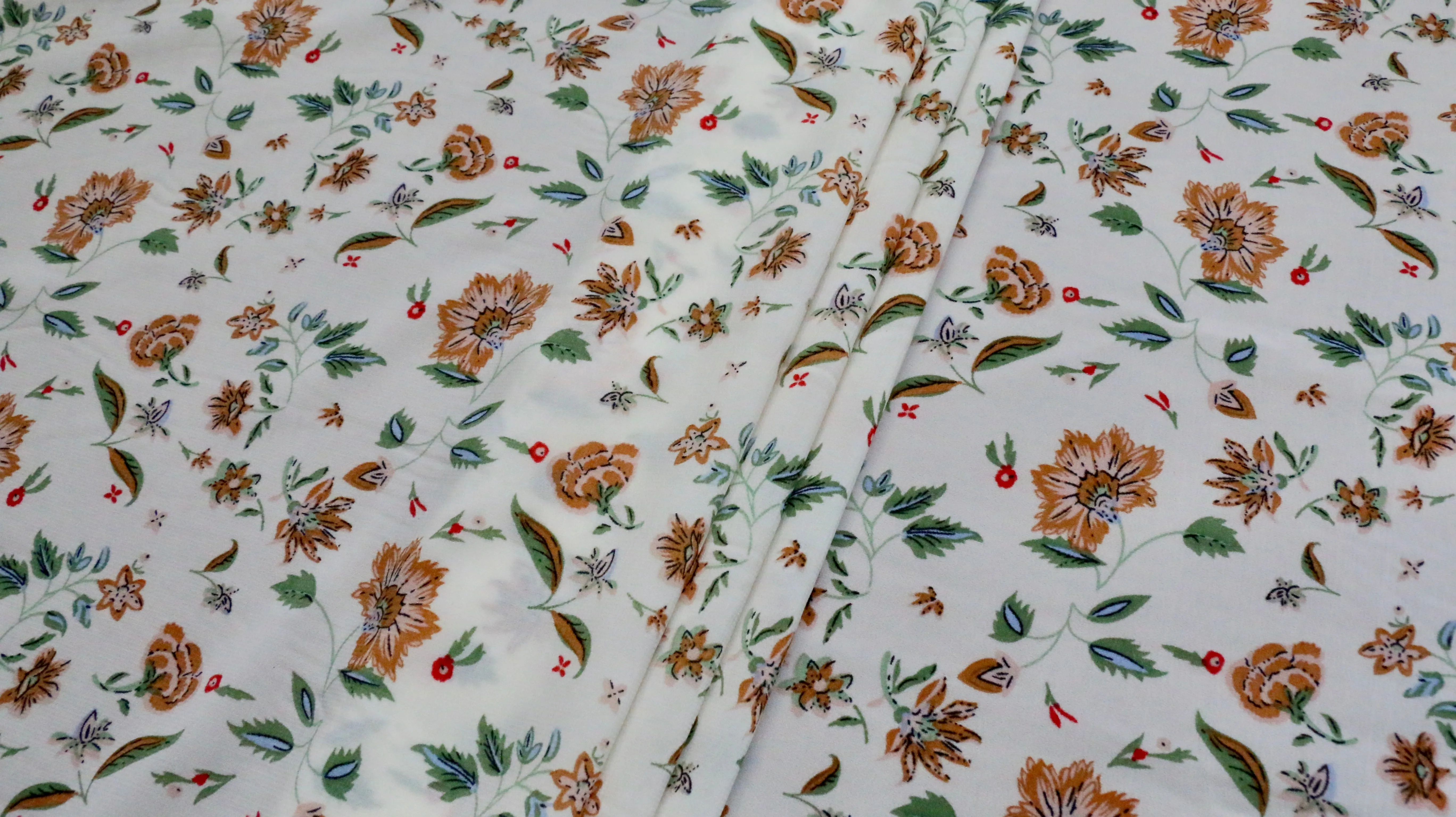 REMNANT 0.60m x 1.50m - CHIFFON FABRIC - Dianthus flower design - 10% Give/Stretch