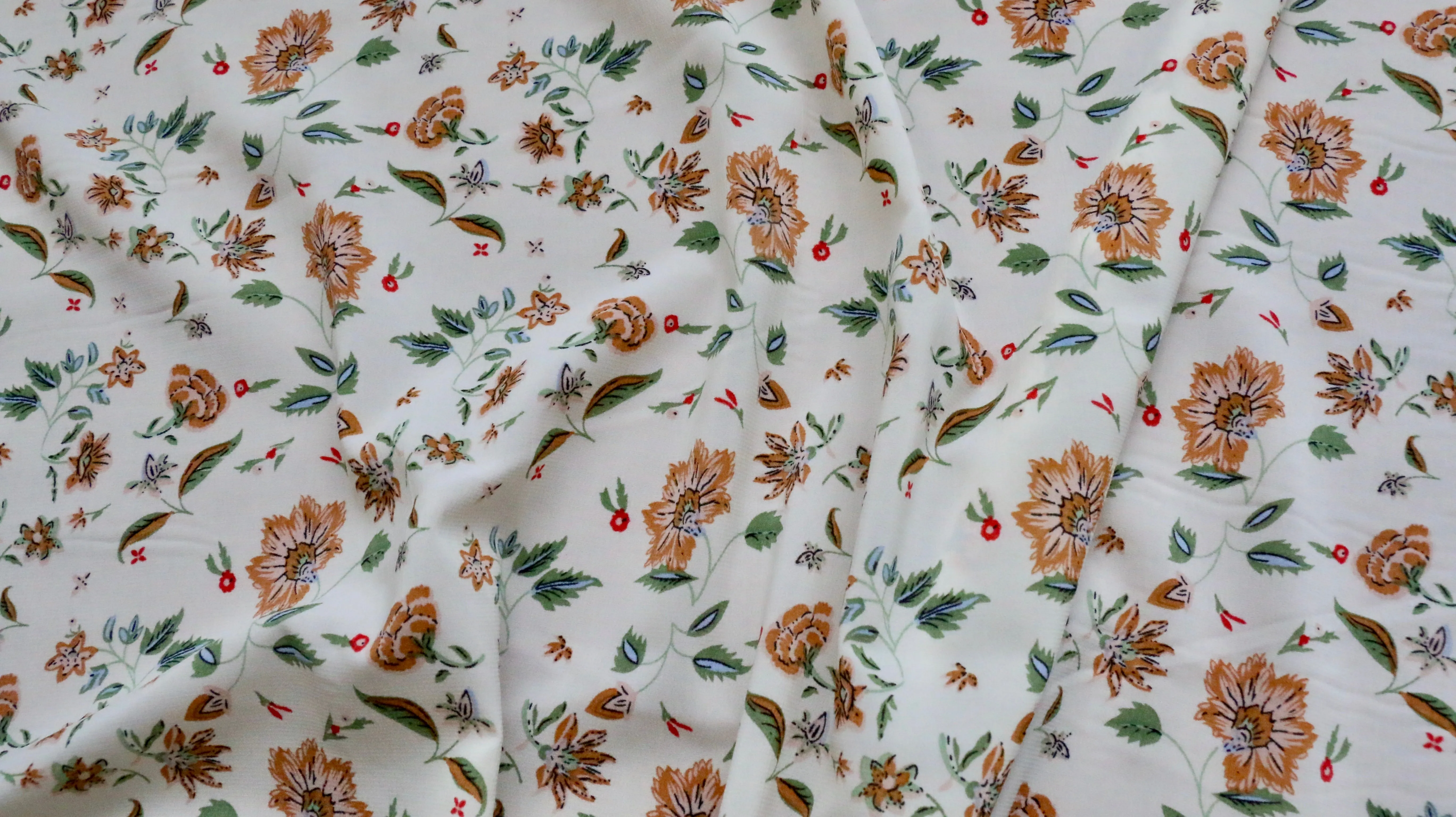 REMNANT 0.60m x 1.50m - CHIFFON FABRIC - Dianthus flower design - 10% Give/Stretch