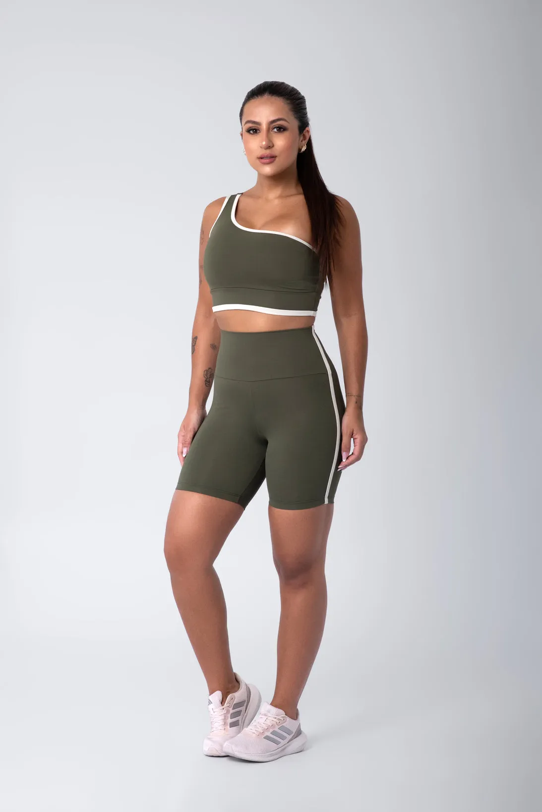 SET SHORT DETOX LIFT DUO GREEN AND OFF WHITE