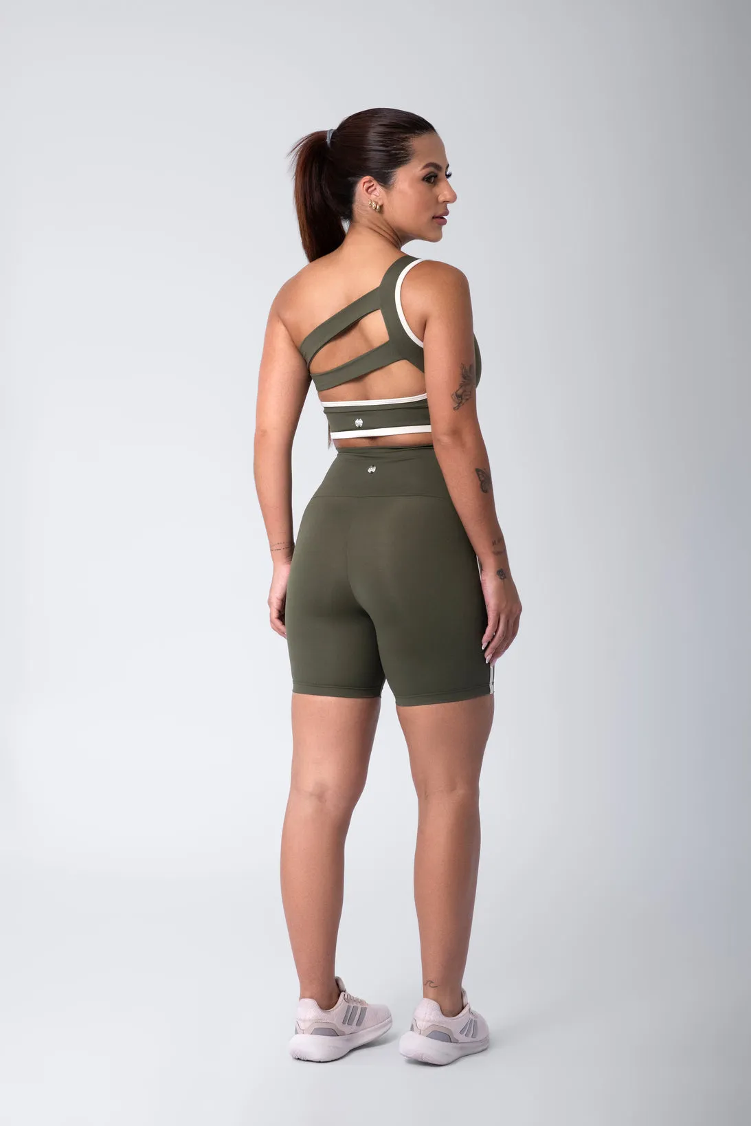 SET SHORT DETOX LIFT DUO GREEN AND OFF WHITE
