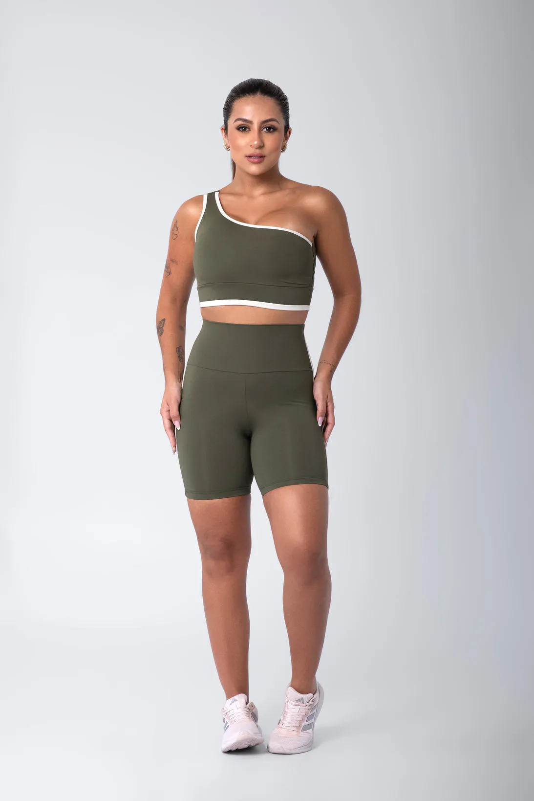 SET SHORT DETOX LIFT DUO GREEN AND OFF WHITE