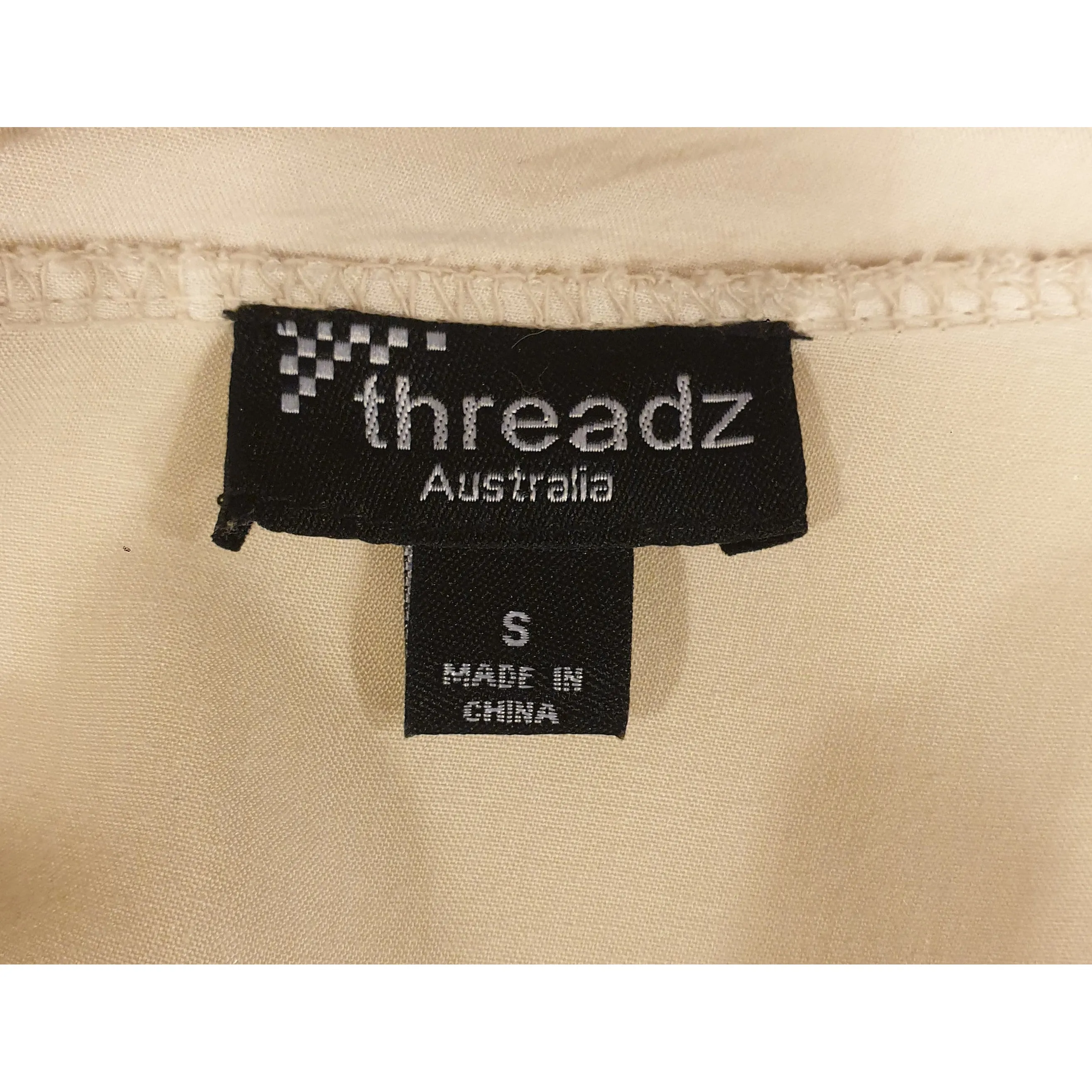 Threadz Australia cream half sleeve shirt top with embroydered leaves size S (best fits 10)
