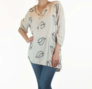 Threadz Australia cream half sleeve shirt top with embroydered leaves size S (best fits 10)