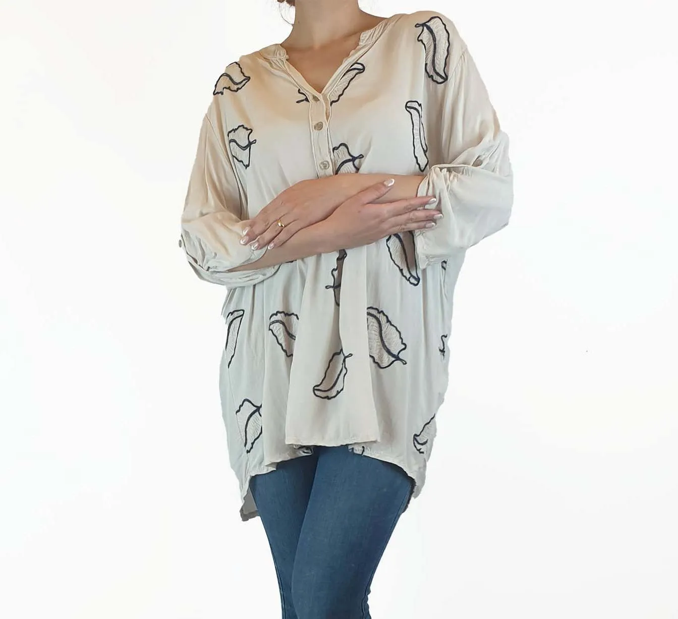 Threadz Australia cream half sleeve shirt top with embroydered leaves size S (best fits 10)
