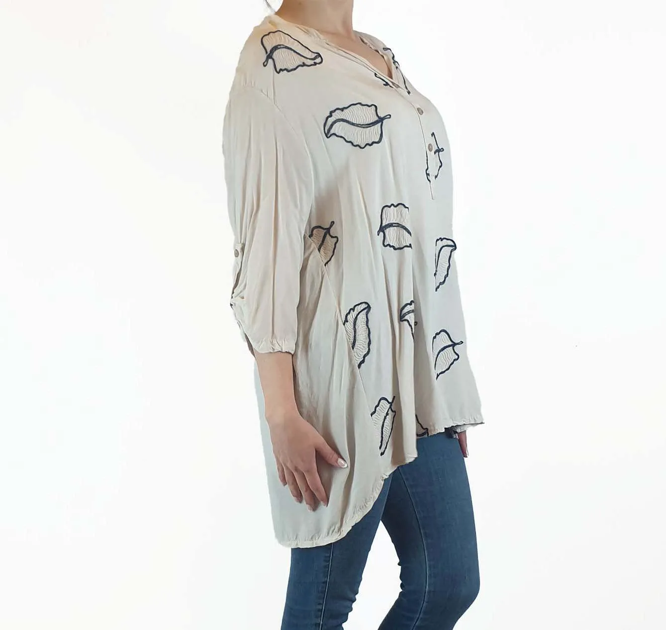 Threadz Australia cream half sleeve shirt top with embroydered leaves size S (best fits 10)