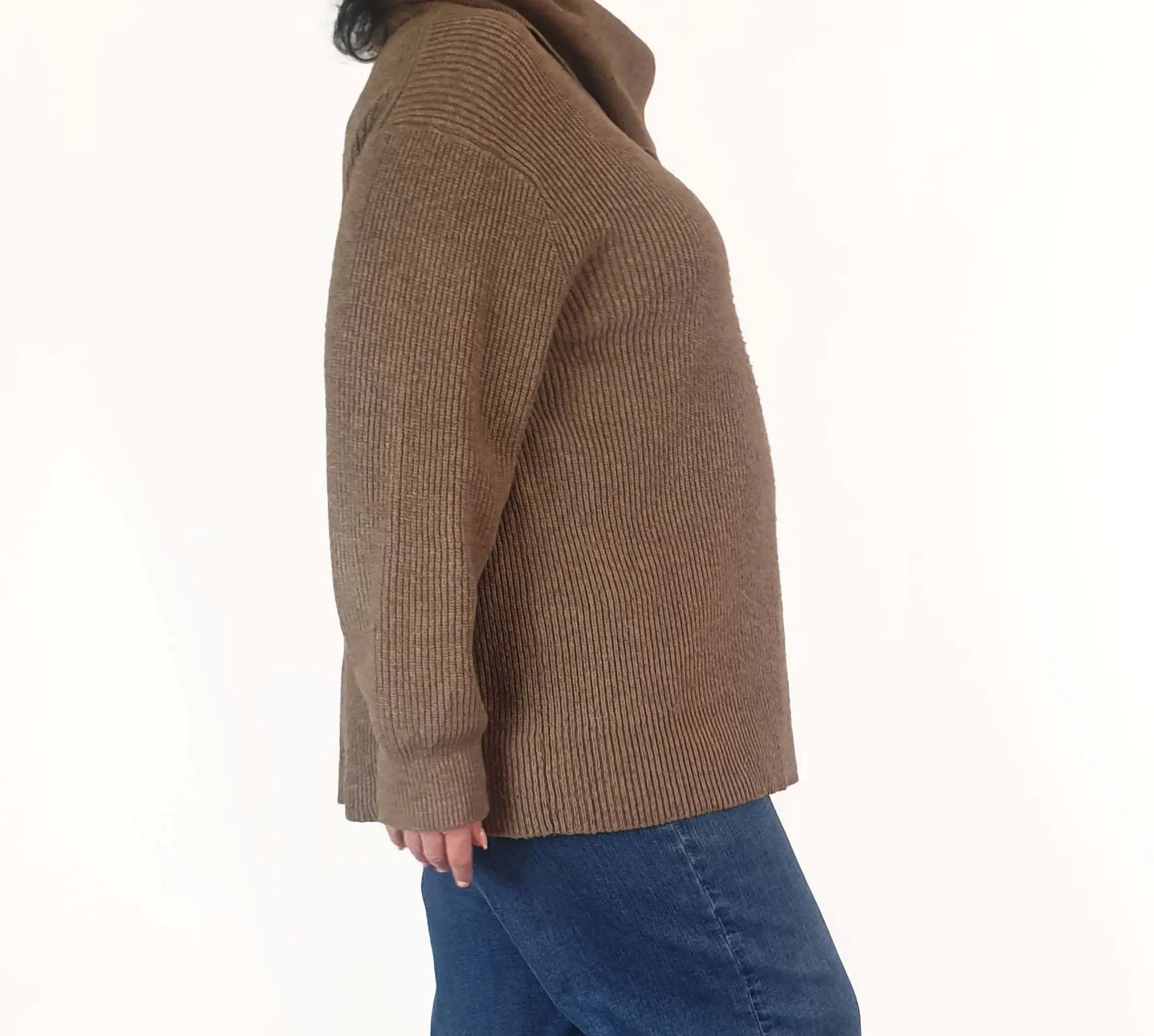 Tirelli brown knit roll neck jumper size XL