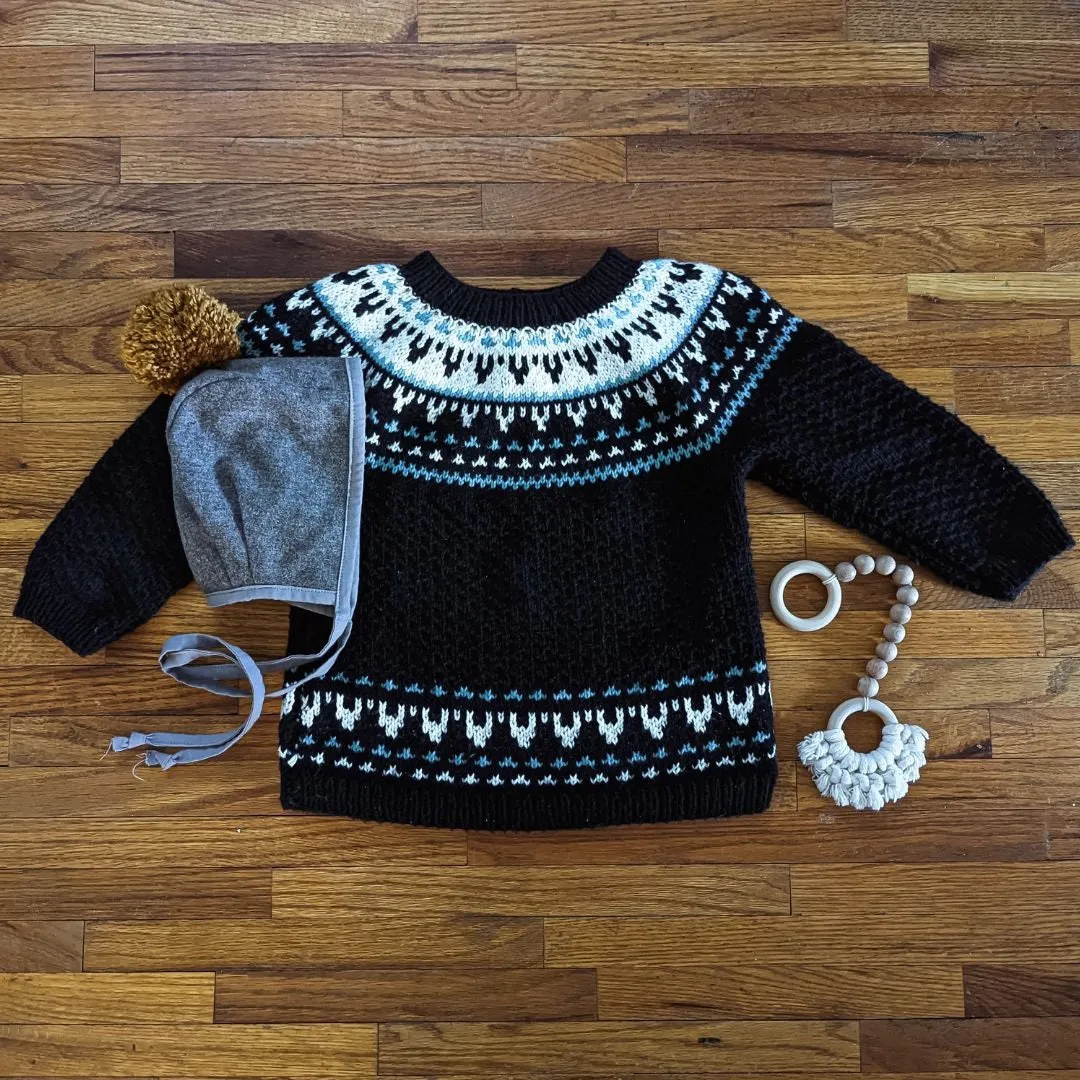 Unisex Nordic Style Pullover