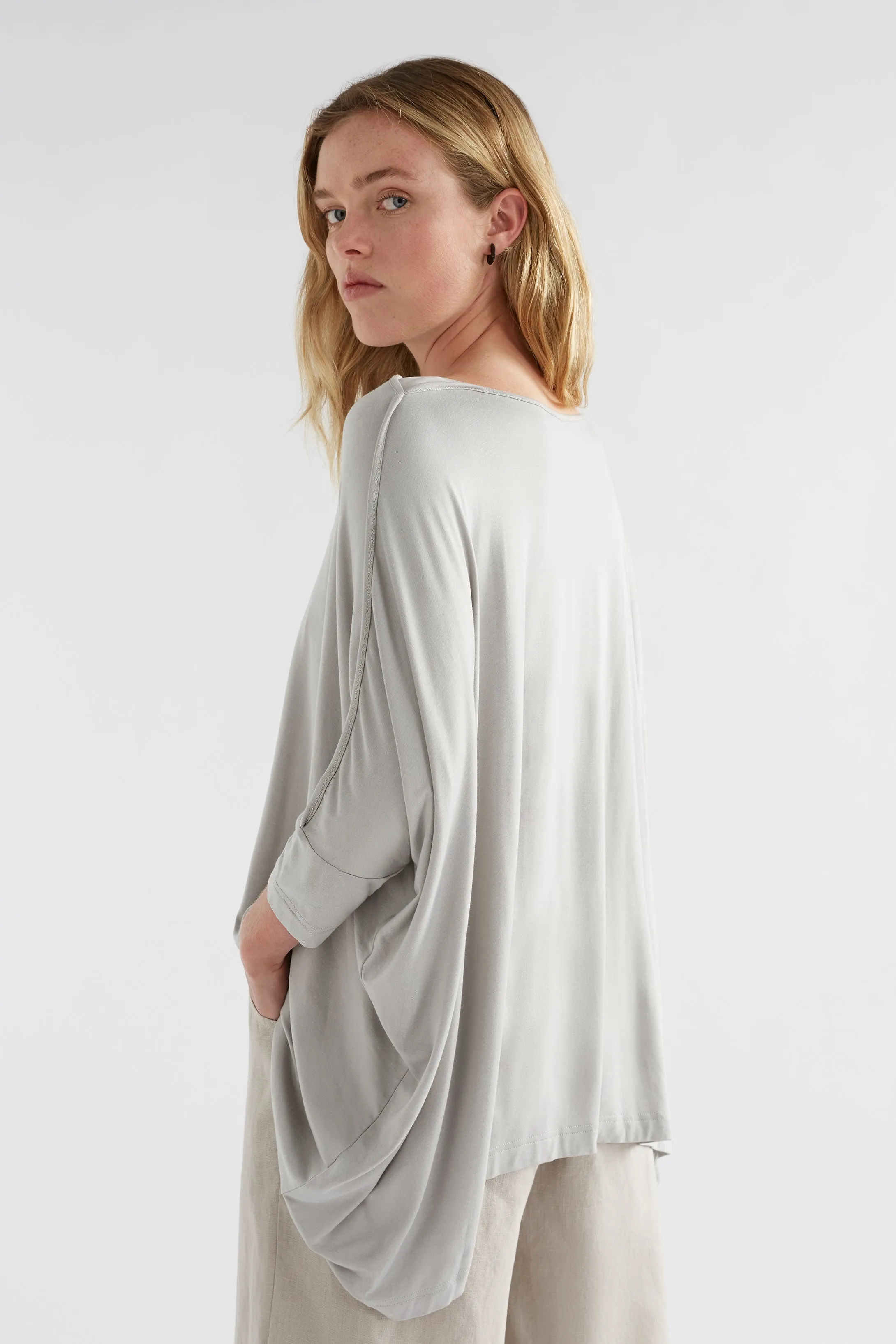 Wide Stretch Jardin Top