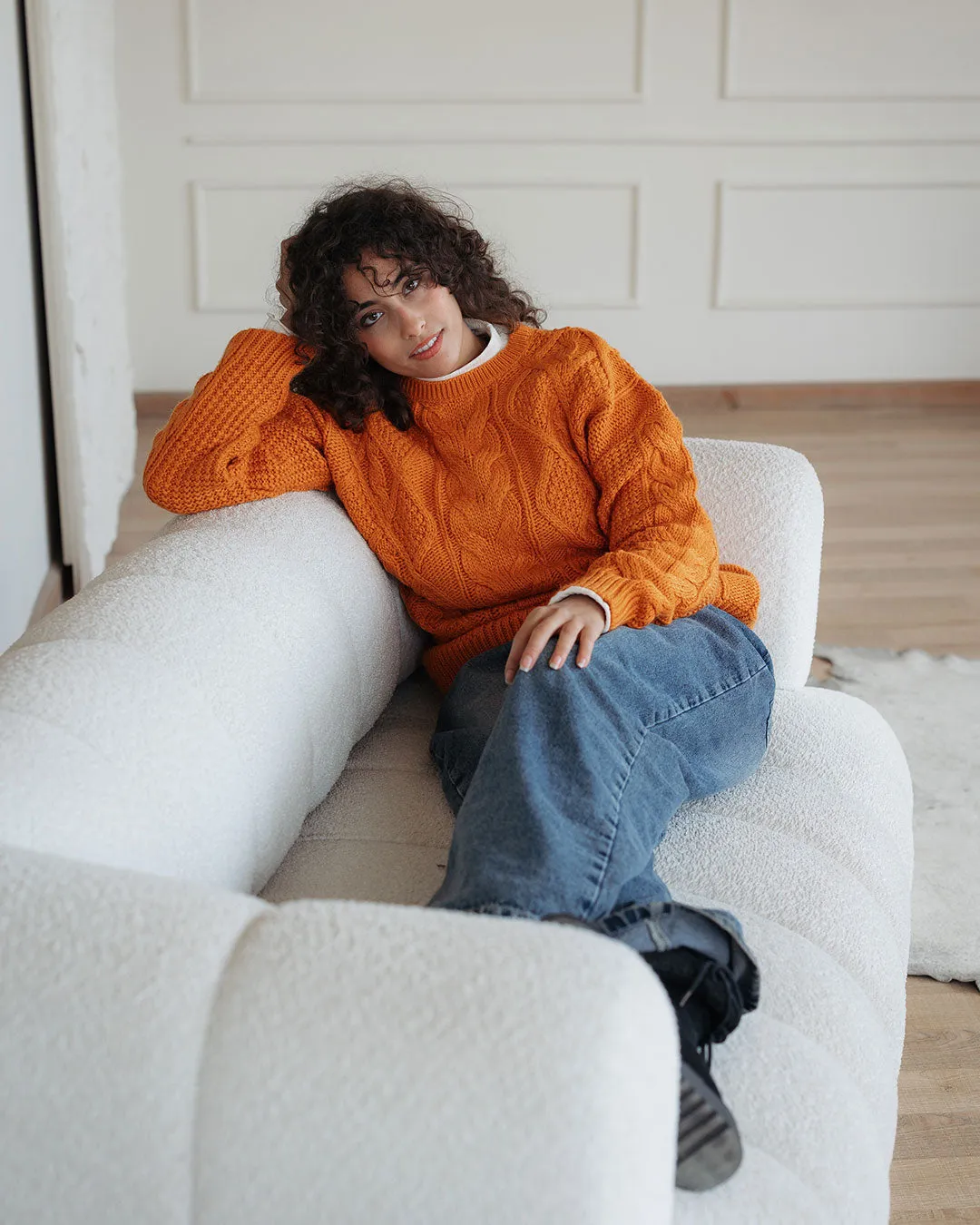 Women Round Neck Knitted Pullover