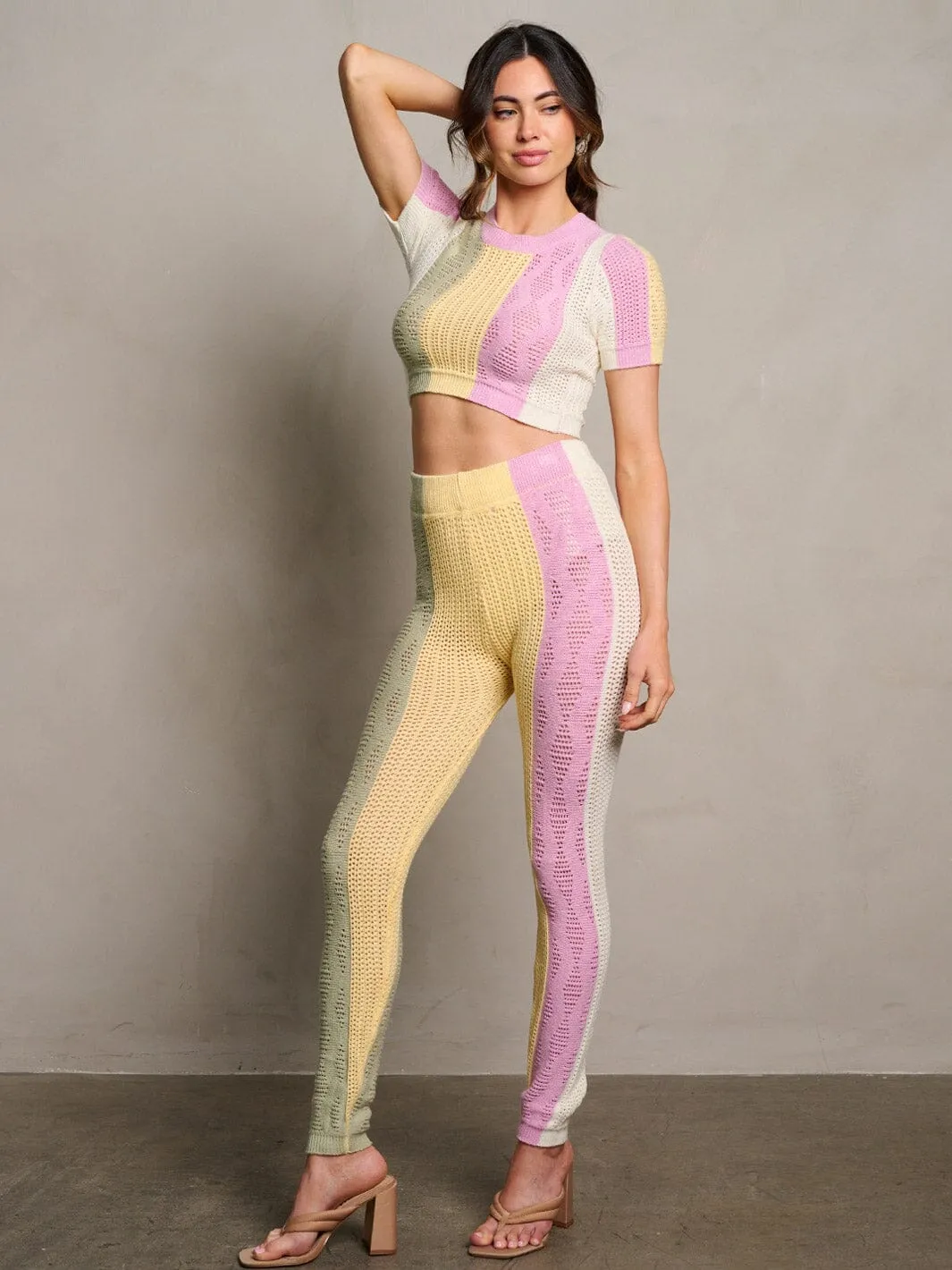 WOMEN'S SHORT SLEEVE CROP TOP & SKINNY LEG PANTS KNITTED 2PC. SET