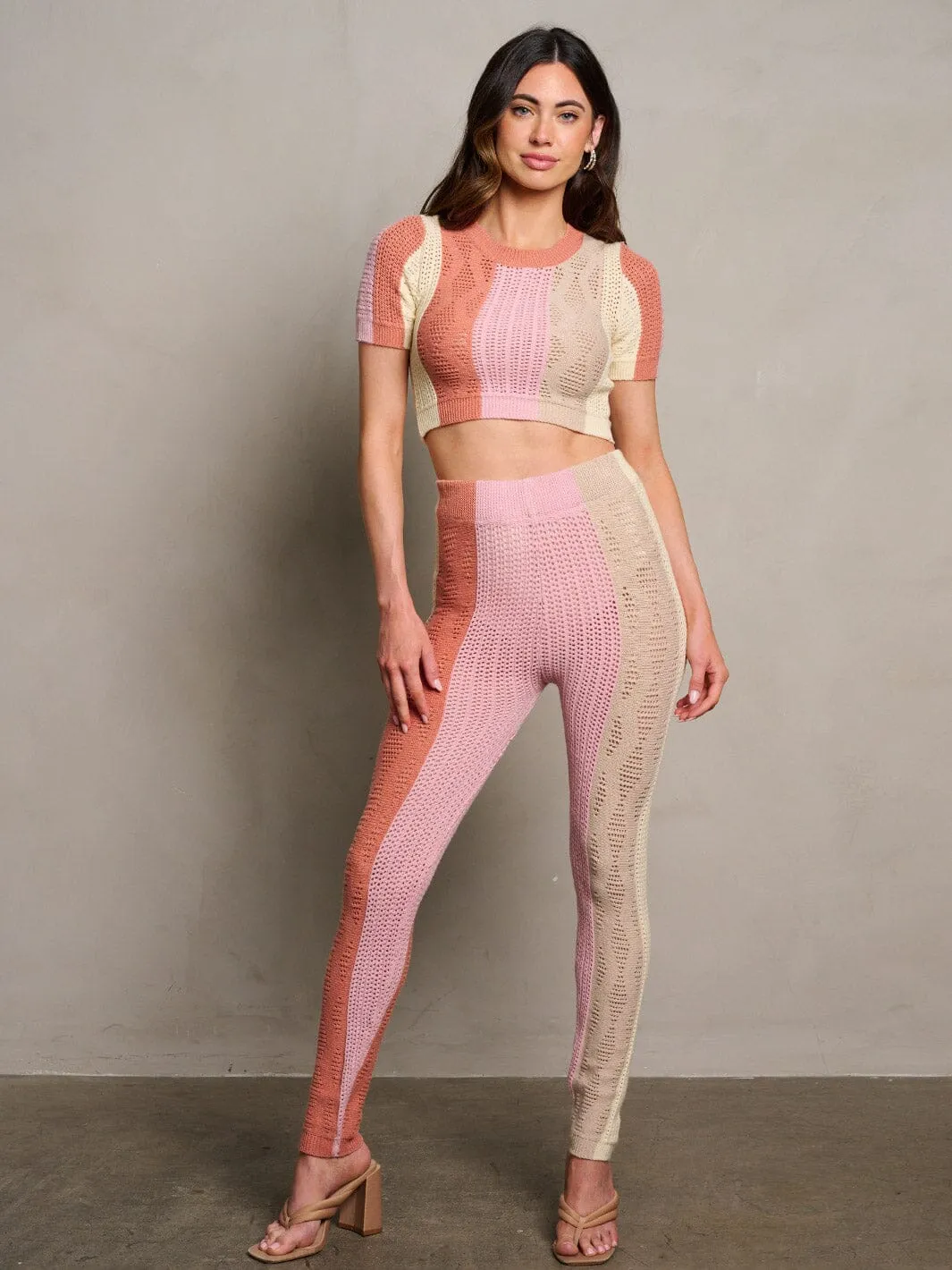 WOMEN'S SHORT SLEEVE CROP TOP & SKINNY LEG PANTS KNITTED 2PC. SET